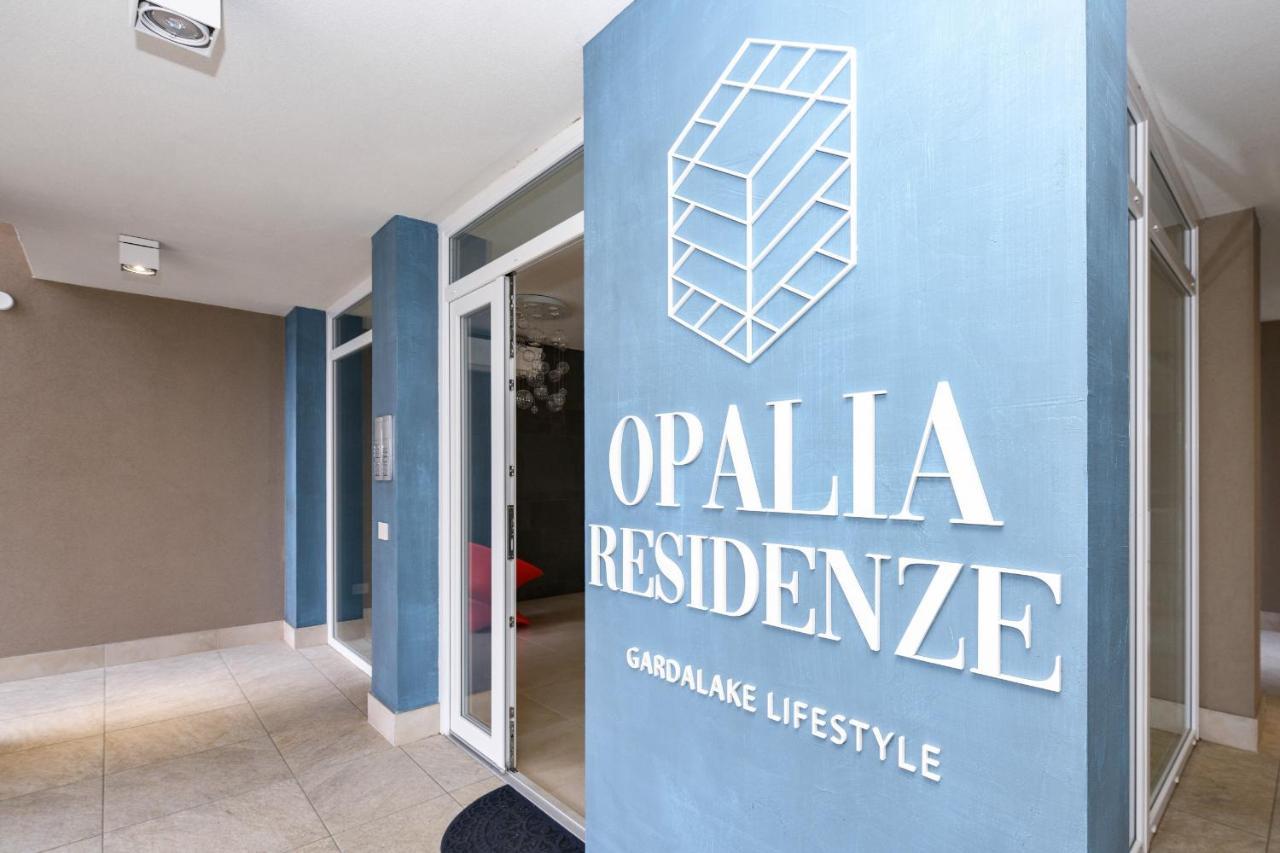 Opalia Residence - Garda Lake Lifestyle Apartment Peschiera del Garda Exterior photo