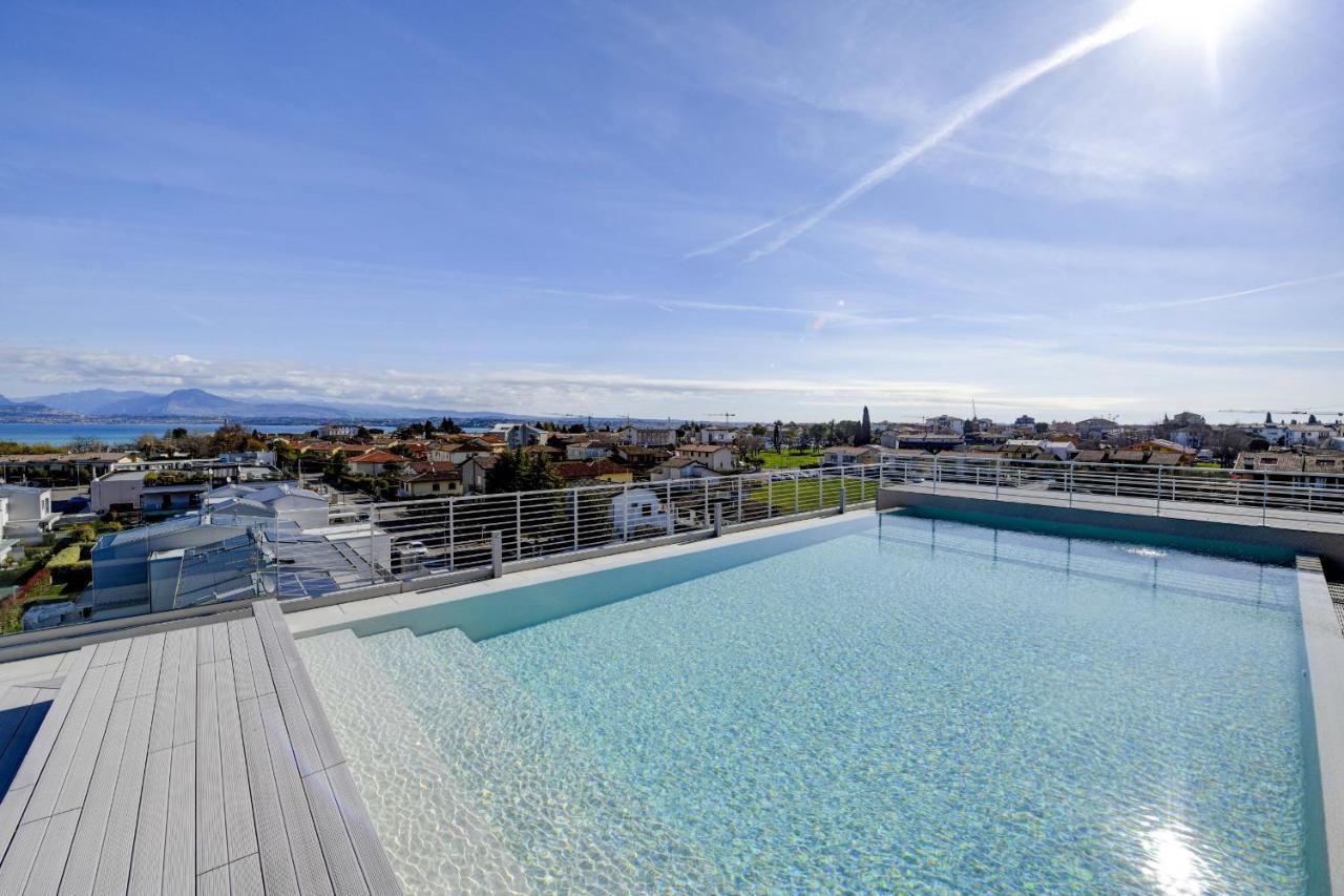 Opalia Residence - Garda Lake Lifestyle Apartment Peschiera del Garda Exterior photo