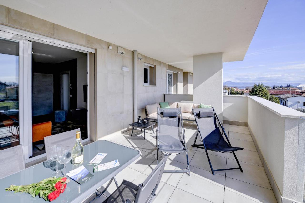 Opalia Residence - Garda Lake Lifestyle Apartment Peschiera del Garda Exterior photo